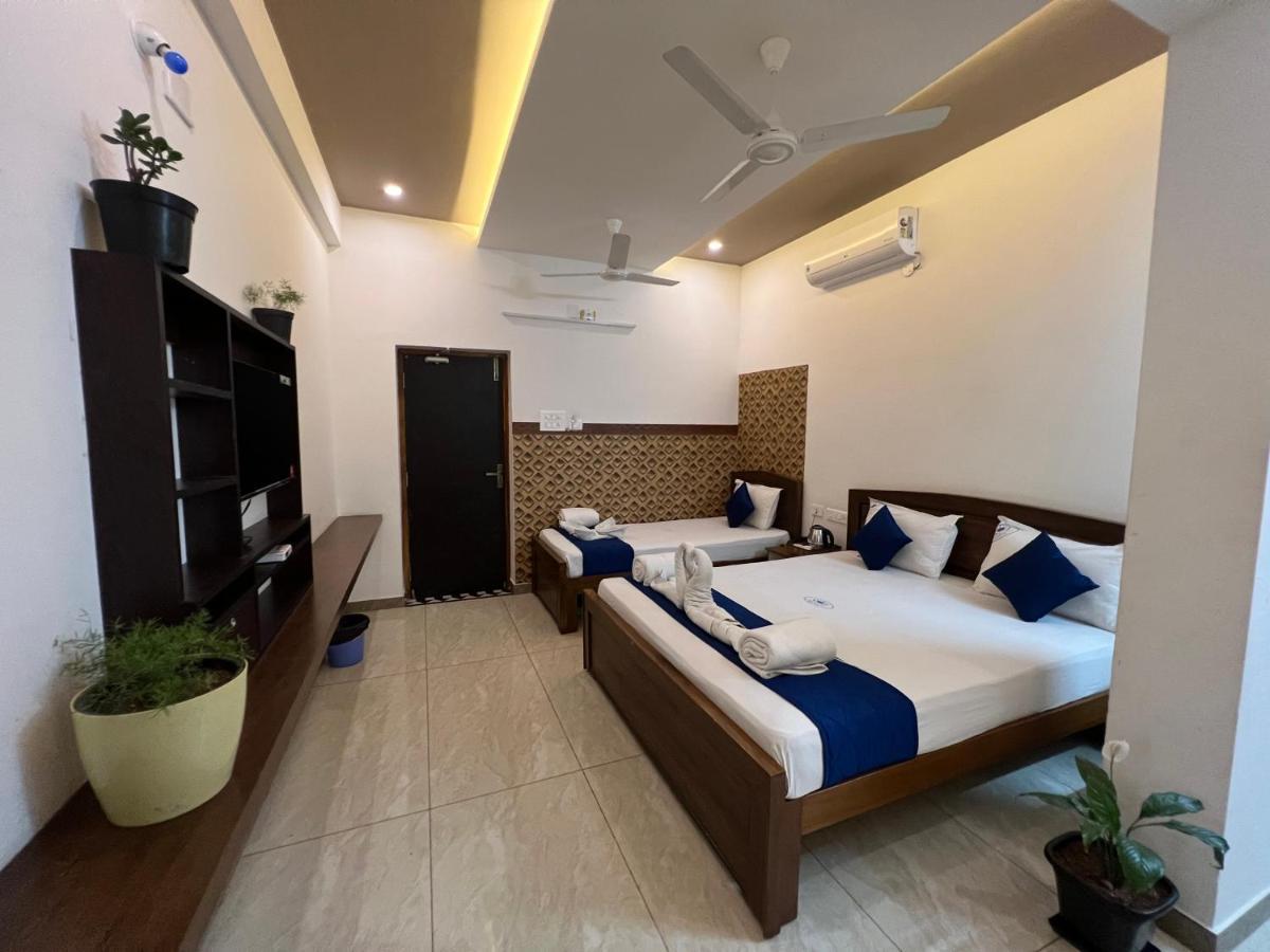 Raja Residency Hotel Alāndurai Eksteriør billede